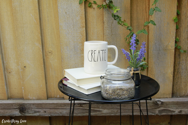 How to Turn a Wire Hamper Into a DIY Patio Table